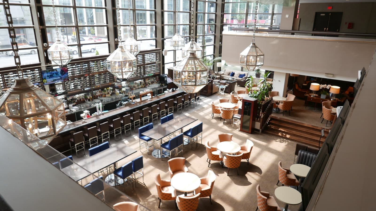 The bright lobby of Le Centre Sheraton Montréal